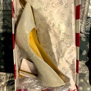 Brand new Sam Edelman on Circus Mina Silver Mesh size 7.5 M